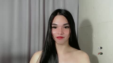 Snapshot of lanawyatt_ chatting on December 14, 7:03 pm lanawyatt_ online show from December 14, 7:03 pm