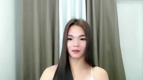 Snapshot of lanawyatt_ chatting on February 6, 1:54 pm lanawyatt_ online show from February 6, 1:54 pm