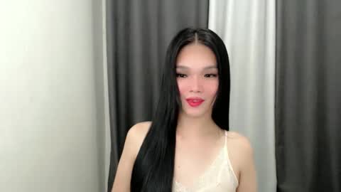 Snapshot of lanawyatt_ chatting on October 19, 8:42 pm lanawyatt_ online show from October 19, 8:42 pm