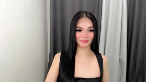 lanawyatt_ online show from November 5, 3:56 pm