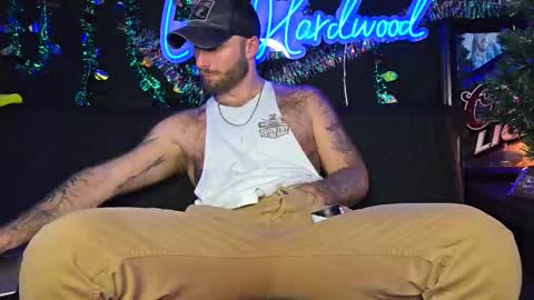 Snapshot of lancehardwood222 chatting on November 2, 12:46 am LANCE online show from November 2, 12:46 am