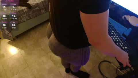 Lancelot V. online show from October 3, 5:04 am