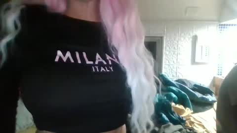 Snapshot of landofeden chatting on March 1, 3:32 am landofeden online show from March 1, 3:32 am