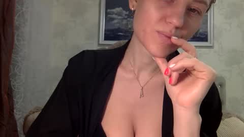 langoria online show from February 8, 1:09 am