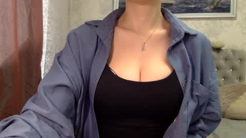 langoria online show from February 15, 12:03 pm