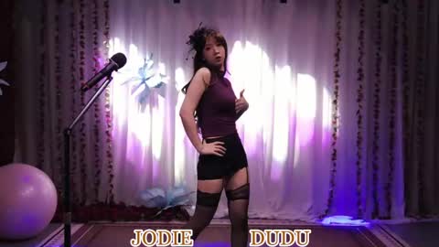 lankwaifong_cindy online show from May 14, 3:24 am