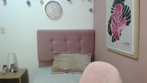 Lanna online show from March 4, 1:06 pm