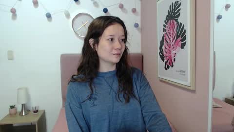 Lanna online show from March 19, 1:26 pm