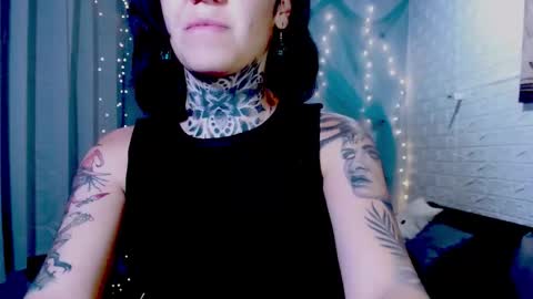 LANNIE   online show from March 26, 11:10 pm