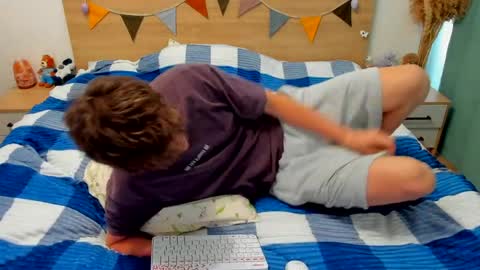 Fandi online show from April 2, 6:44 am