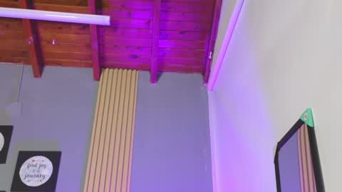 la paisita  online show from February 21, 7:45 am