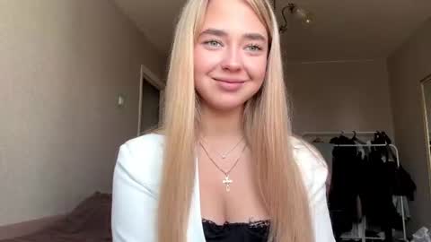 Snapshot of laquandalevie chatting on July 9, 7:23 am Nora online show from July 9, 7:23 am
