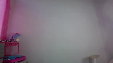 LARA online show from July 5, 10:39 pm