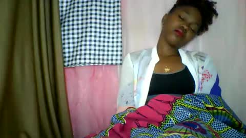 Snapshot of lara_belle chatting on May 30, 7:16 am lara_belle online show from May 30, 7:16 am