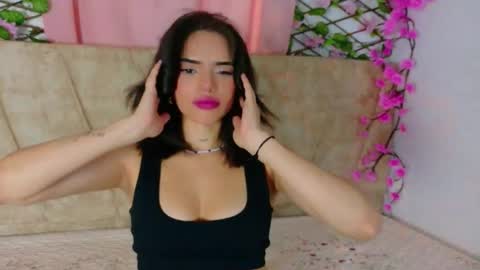 Lara Gill online show from February 27, 8:31 pm