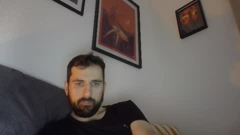 laraaan online show from June 19, 6:45 pm