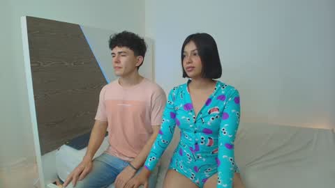 LaraAndKenai online show from December 14, 12:55 am