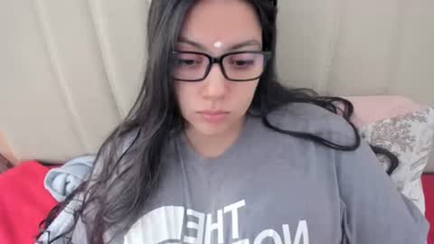 Snapshot of laracamille chatting on February 8, 2:31 pm lara online show from February 8, 2:31 pm