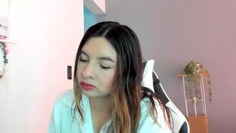 Lara online show from May 27, 7:11 pm
