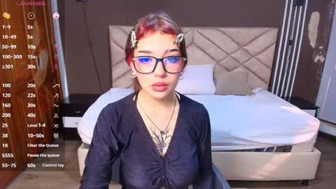 Snapshot of laracooper_ chatting on December 16, 7:08 pm LaraCooper online show from December 16, 7:08 pm