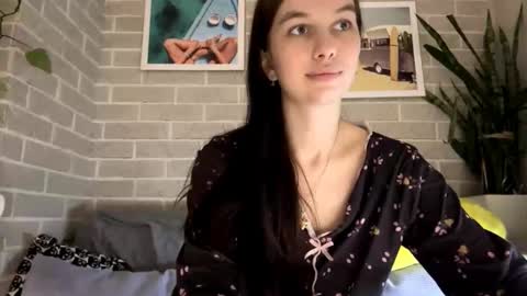 lara online show from March 22, 5:16 pm