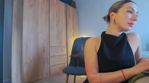 Snapshot of larakanes chatting on March 10, 11:53 am LaraKanes online show from March 10, 11:53 am