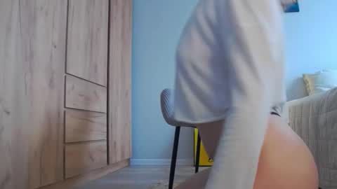 Snapshot of larakanes chatting on September 11, 8:36 am LaraKanes online show from September 11, 8:36 am