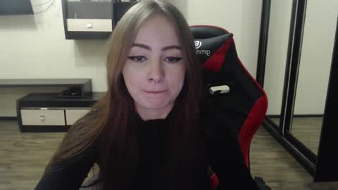 Snapshot of laralianna chatting on January 5, 1:35 am Laralianna online show from January 5, 1:35 am