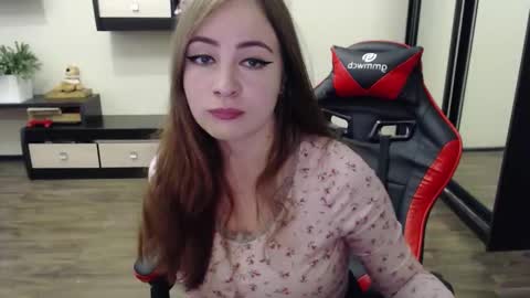 Snapshot of laralianna chatting on September 10, 8:14 am Laralianna online show from September 10, 8:14 am