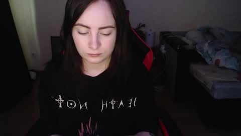 Snapshot of laralianna chatting on December 18, 10:43 am Laralianna online show from December 18, 10:43 am