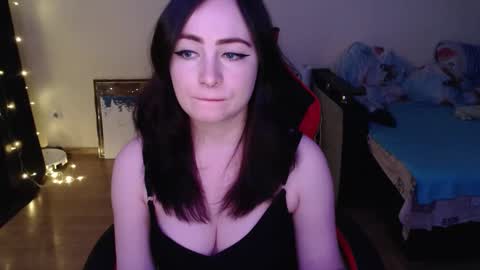 Snapshot of laralianna chatting on January 12, 6:07 am Laralianna online show from January 12, 6:07 am