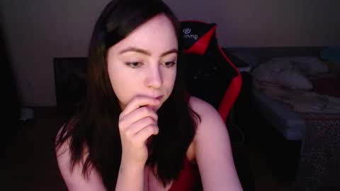 Snapshot of laralianna chatting on February 19, 11:45 pm Laralianna online show from February 19, 11:45 pm