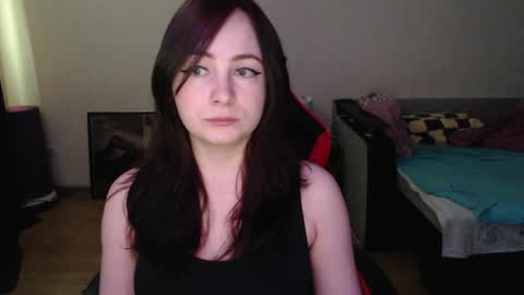 Laralianna online show from April 29, 9:35 am
