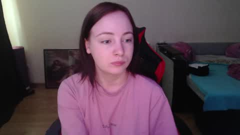 Laralianna online show from May 6, 8:41 am