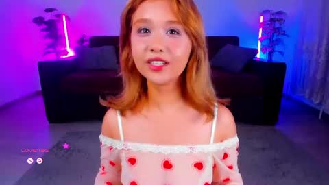 Lara online show from June 15, 7:05 pm