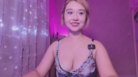 Lara online show from August 1, 6:51 pm