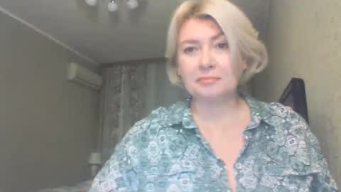 Snapshot of laramrs chatting on October 2, 4:14 pm laramrs online show from October 2, 4:14 pm