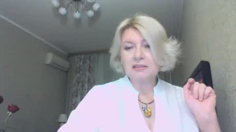Snapshot of laramrs chatting on October 9, 4:16 pm laramrs online show from October 9, 4:16 pm
