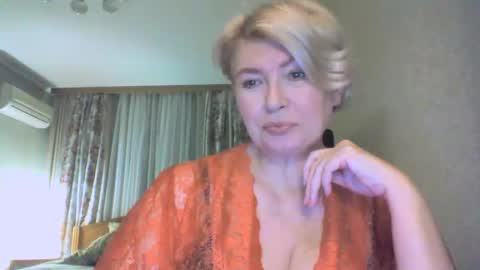 Snapshot of laramrs chatting on October 20, 5:02 pm laramrs online show from October 20, 5:02 pm