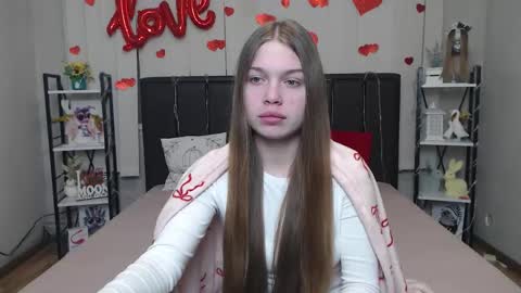 Snapshot of larapika chatting on February 12, 9:15 am LaraPika online show from February 12, 9:15 am