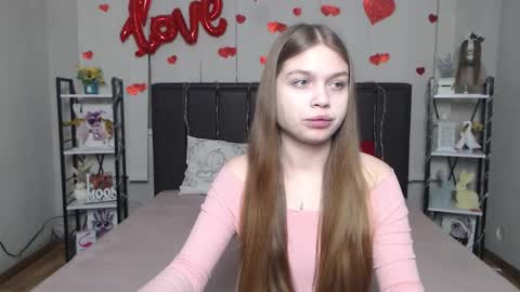 Snapshot of larapika chatting on February 19, 6:31 am LaraPika online show from February 19, 6:31 am