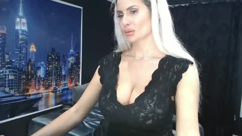laras_moans online show from January 1, 2:42 pm