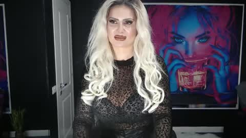 laras_moans online show from January 13, 8:19 am
