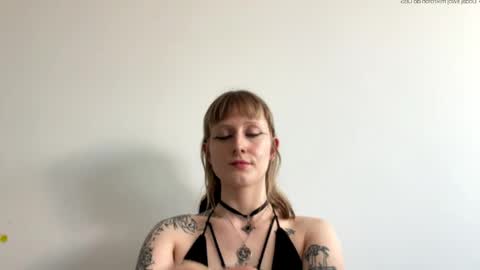 Lara online show from May 21, 3:52 pm