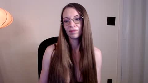 larawintersxxx online show from July 15, 8:36 pm