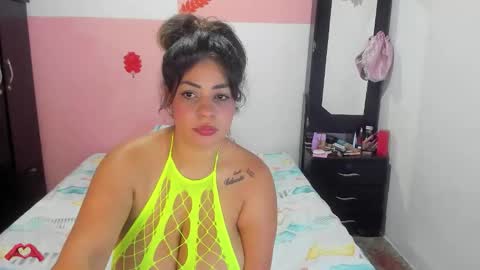 Snapshot of laris_park chatting on October 31, 3:18 am laris_park online show from October 31, 3:18 am