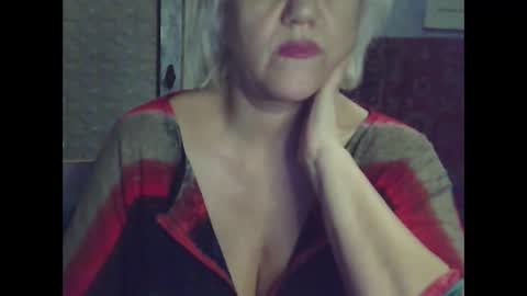 Snapshot of larisaq4ugo24 chatting on February 5, 8:04 pm larisaq4ugo24 online show from February 5, 8:04 pm