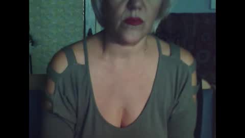 Snapshot of larisaq4ugo24 chatting on September 12, 8:14 am larisaq4ugo24 online show from September 12, 8:14 am