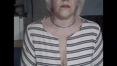 larisaq4ugo24 online show from February 13, 7:15 am