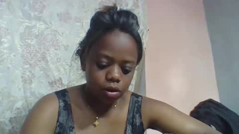larissa645771 online show from May 6, 5:07 pm